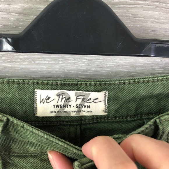 We The Free People Avery Bermuda Shorts In Army Green Sz 27 $78 Raw Hem … - Picture 7 of 8